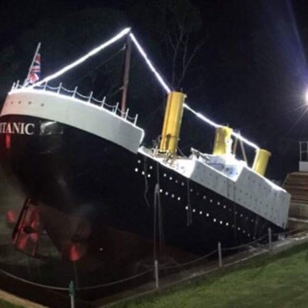 Titanic Park Bed & Breakfast Ban Bo  Luaran gambar